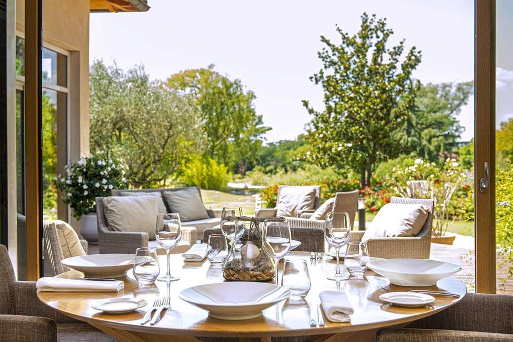 Château De Massillan Uchaux Restaurante foto