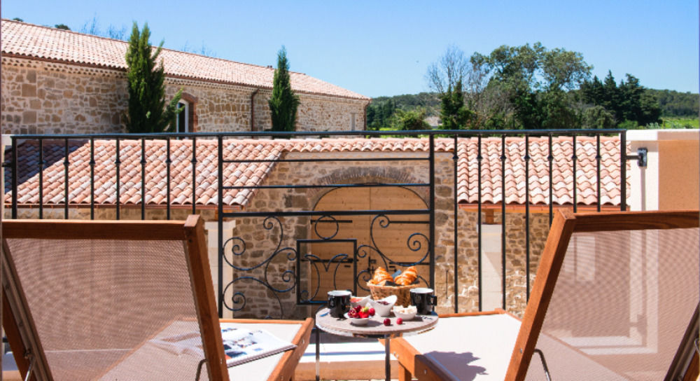 Château De Massillan Uchaux Exterior foto